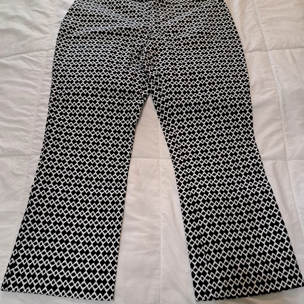 Cato crop pants NWOT